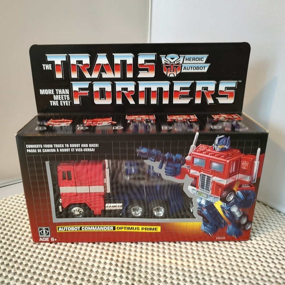 The Transformers Autobot Commander Optimus PrimeHasbro Authentic 2018 NWT Truck
